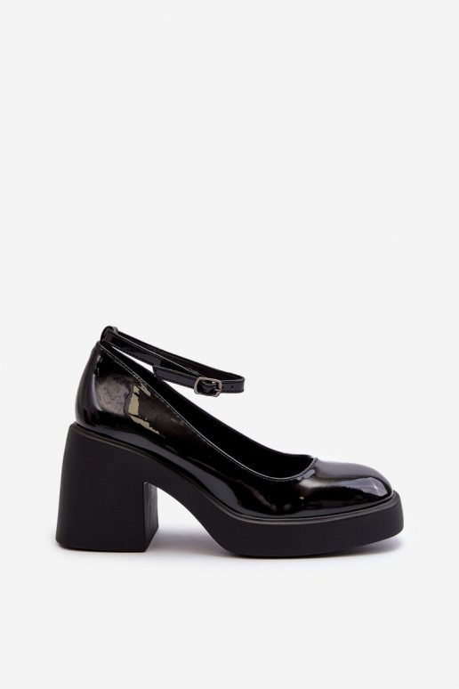 Black Patent Leather Pumps on Chunky Heel by Effiba