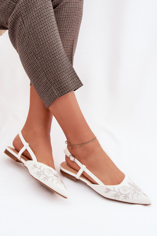 Women's Flat White Embroidered Sandals Grelia