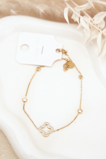Gold Ankle Bracelet with Clover 2