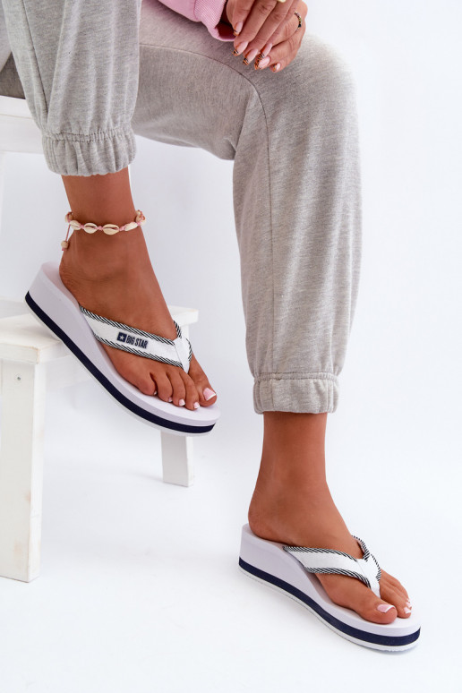 Klapki Japonki Damskie Na Koturnie Big Star NN274A726 Białe