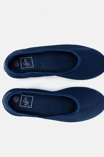 Granatowe balerinki...