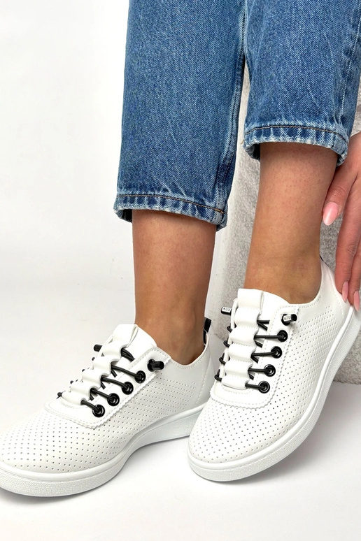 Białe wsuwane tenisówki perforowane...