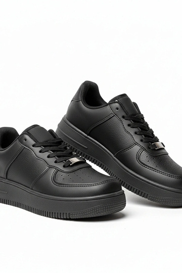 Czarne sneakersy na platformie Brigitte