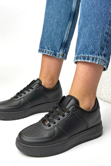 Czarne sneakersy na platformie Brigitte 2