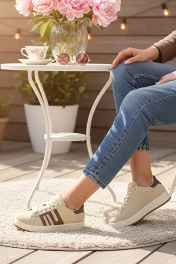 Beżowe sneakersy casualowe... 2