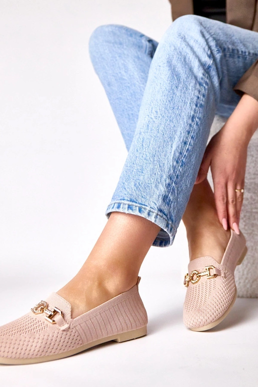 Różowe materiałowe mokasyny ze złotą...