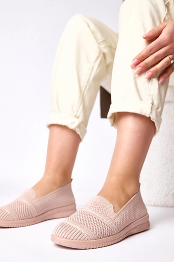 Różowe wsuwane materiałowe...