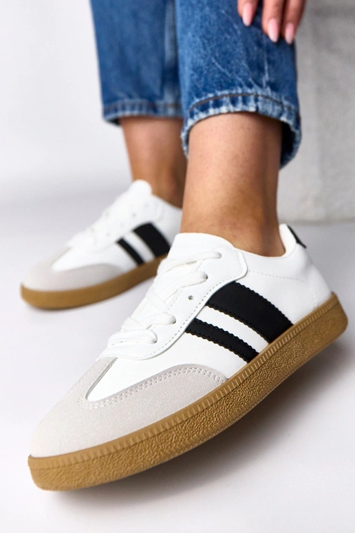 Białe sneakersy casualowe na...