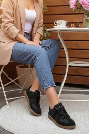 Czarne sneakersy na... 2