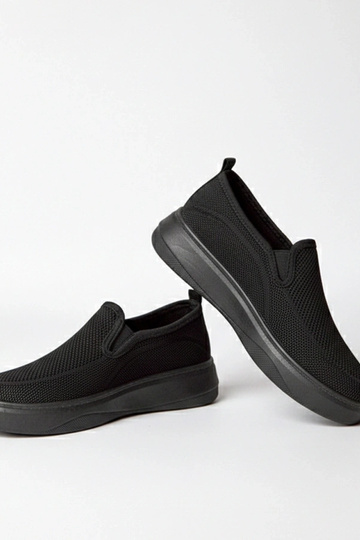 Czarne materiałowe...