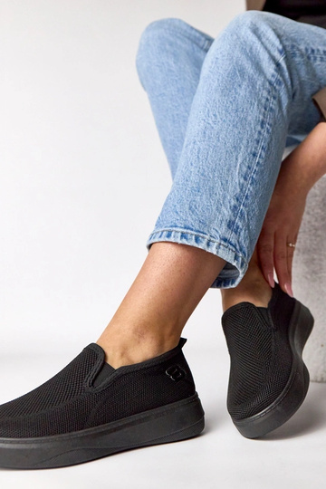 Czarne materiałowe... 2