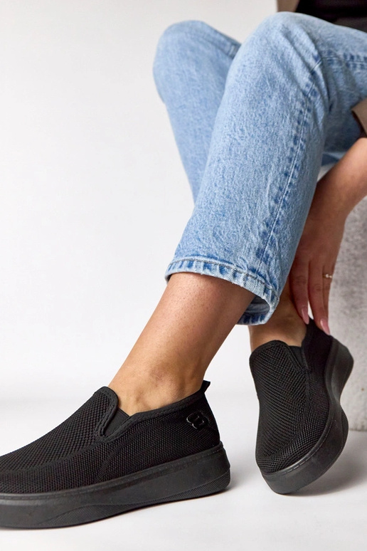 Czarne materiałowe tenisówki na...