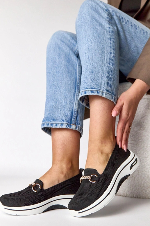 Czarne wsuwane materiałowe tenisówki...