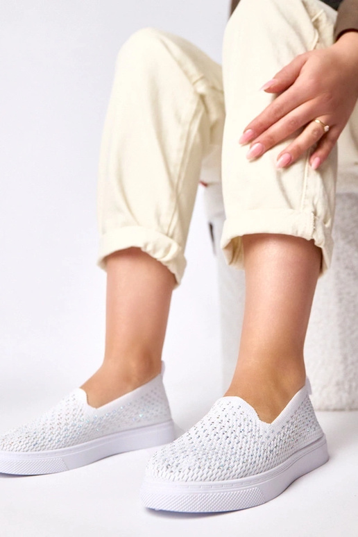 Białe wsuwane materiałowe tenisówki z...