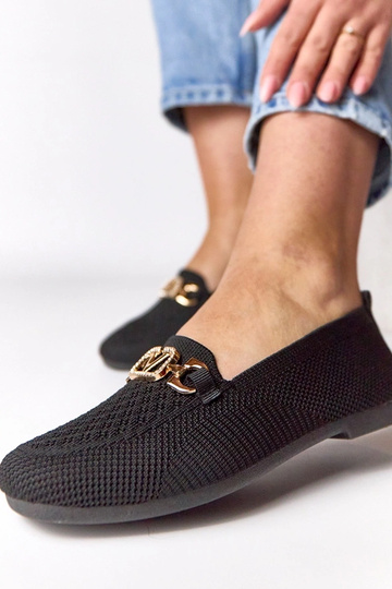 Czarne materiałowe mokasyny...
