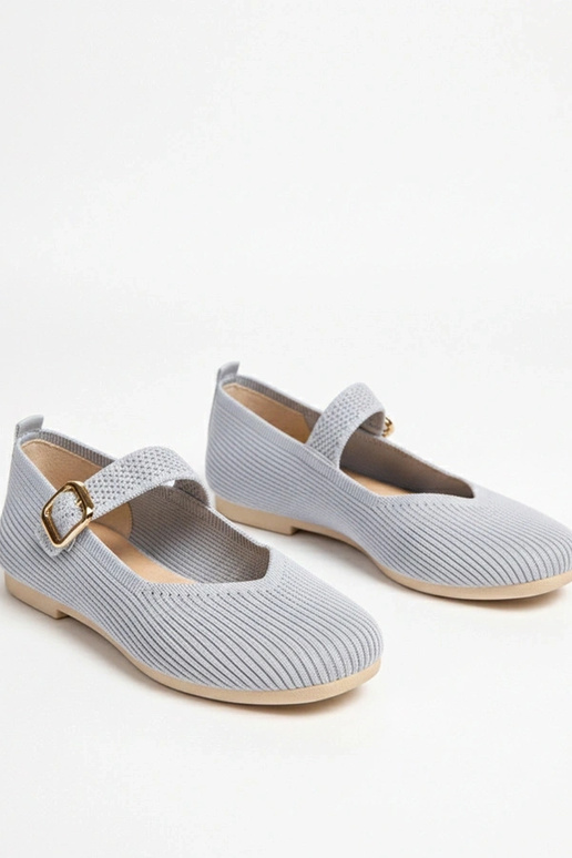 Szare balerinki materiałowe zapinane...