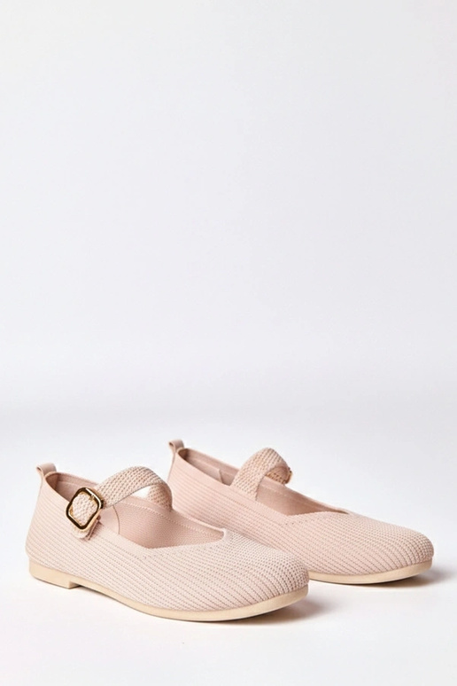 Różowe balerinki materiałowe zapinane...