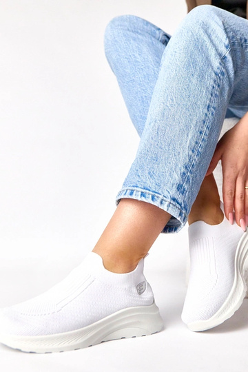 Białe sneakersy materiałowe wsuwane Gaia 2