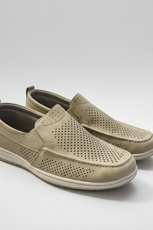 Beżowe mokasyny męskie perforowane Finn