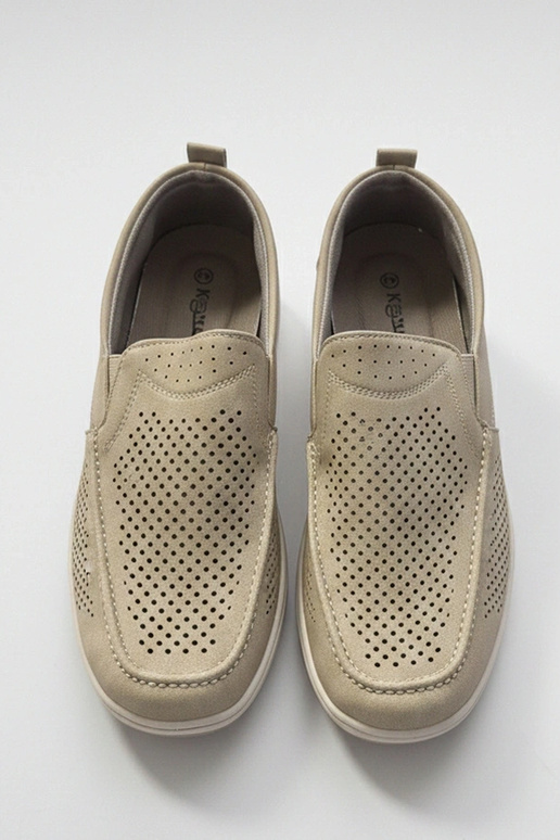 Beżowe mokasyny męskie perforowane Finn