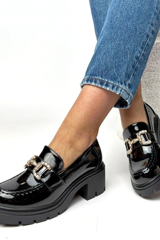 Czarne lakierowane mokasyny na...