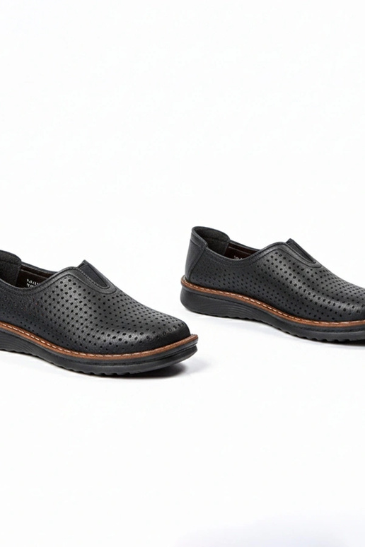 Czarne ażurowe wsuwane półbuty Rosa