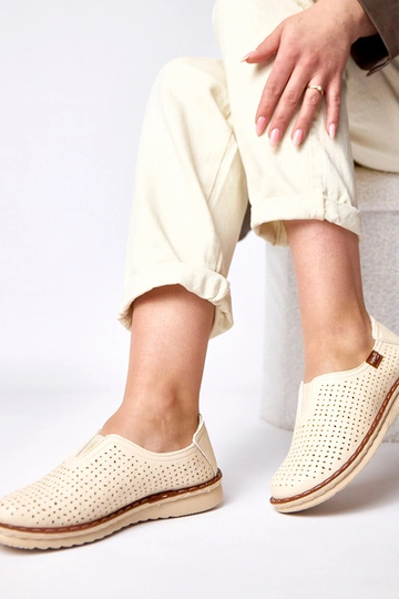 Beżowe ażurowe wsuwane... 2