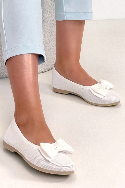 Białe Materiałowe Balerinki Z Kokardą...