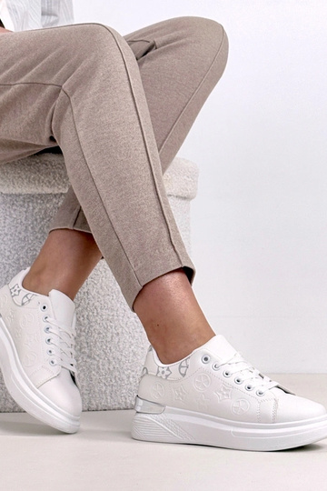 Białe Sneakersy Zdobione Tłoczeniem Peyton 2