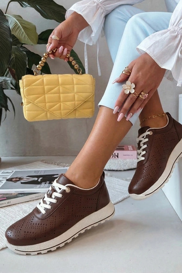 Brązowe Ażurowe Wsuwane...