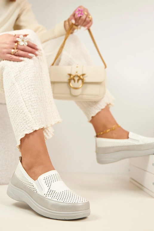 Biało-Srebrne Ażurowe Wsuwane Półbuty...