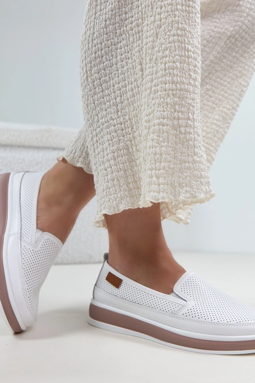 Białe Ażurowe Skórzane Wsuwane...