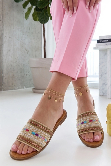 Beżowe Klapki Ozdobione... 2