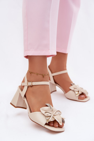 Women's Block Heel Sandals With Decorative Flower Vinceza 20283 Beige 2