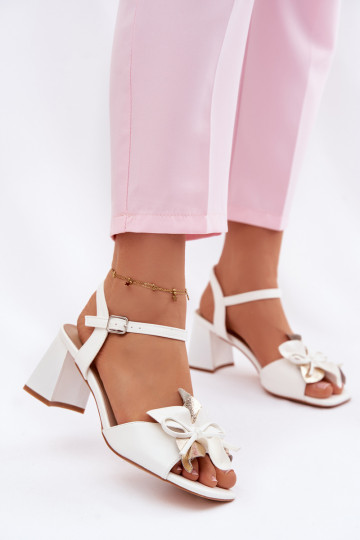 Women's Block Heel Sandals With Decorative Flower Vinceza 20283 White 2