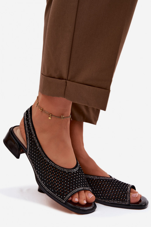 Zdobione Ażurowe Sandały DamskiewithZamszu Na Klocku D&A CR61-3131 Czarne