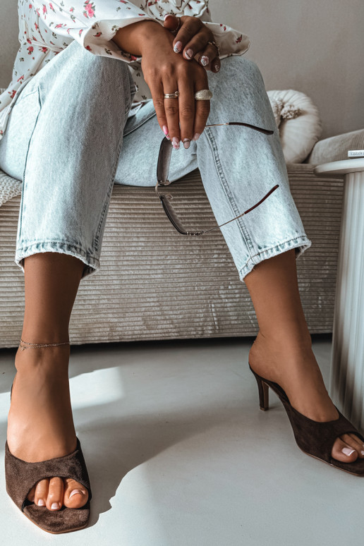 Klapki Damskie Na Smukłym Obcasie Czekoladowe Revina