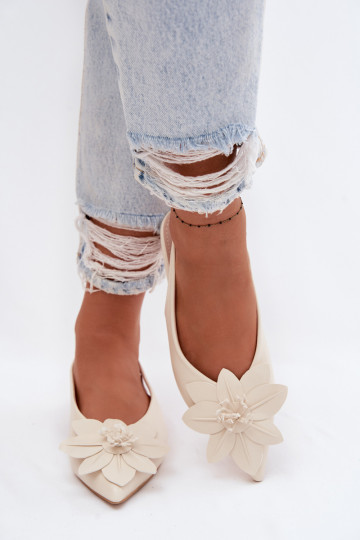 Women's Flat Heel Sandals With Decorative Flower Jasnobeżowe Telivette 2