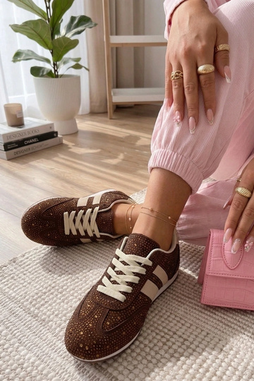 Brązowe Sneakersy Zdobione Cyrkoniami Sybilla
