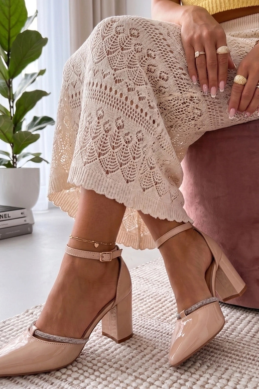 Beżowe Czółenka Lakierowane Zdobione...