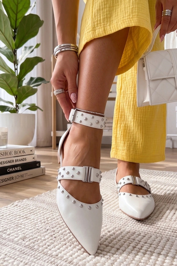 Białe Balerinki Zdobione...