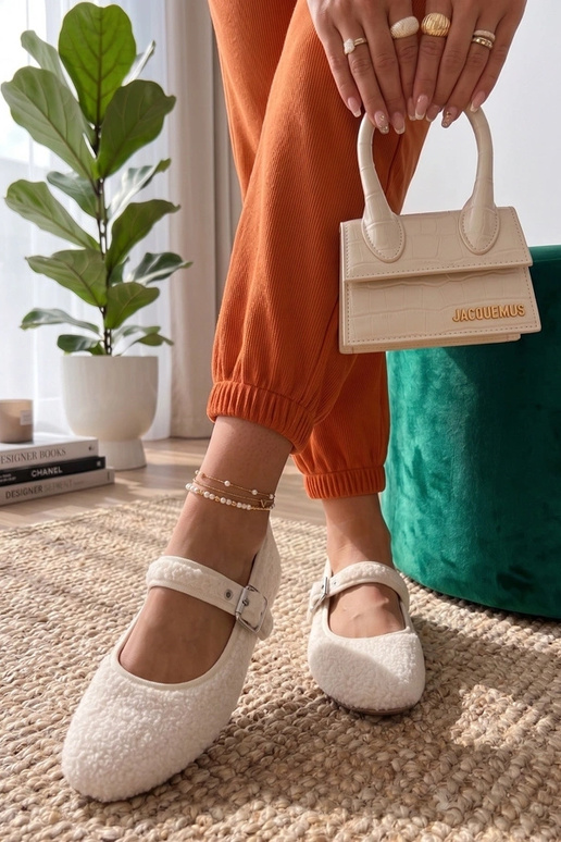 White fur-lined ballerinas with strap Chantal