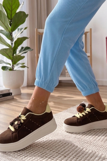 Brązowe sneakersy na platformie Oktawia