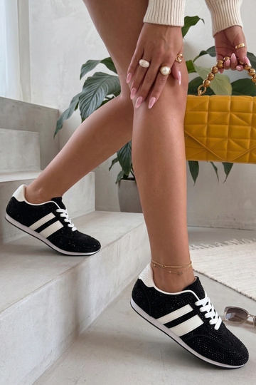 Czarne sneakersy z cyrkoniami Sybilla