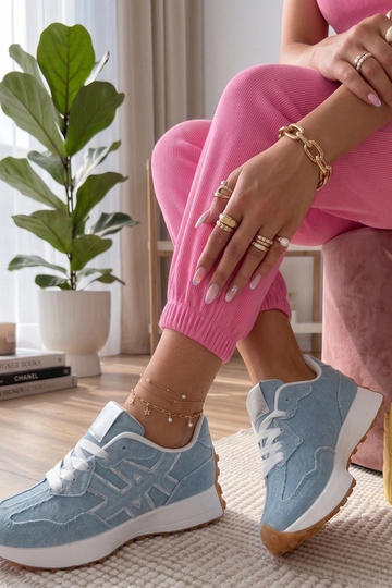Dżinsowe sneakersy na platformie Constanza