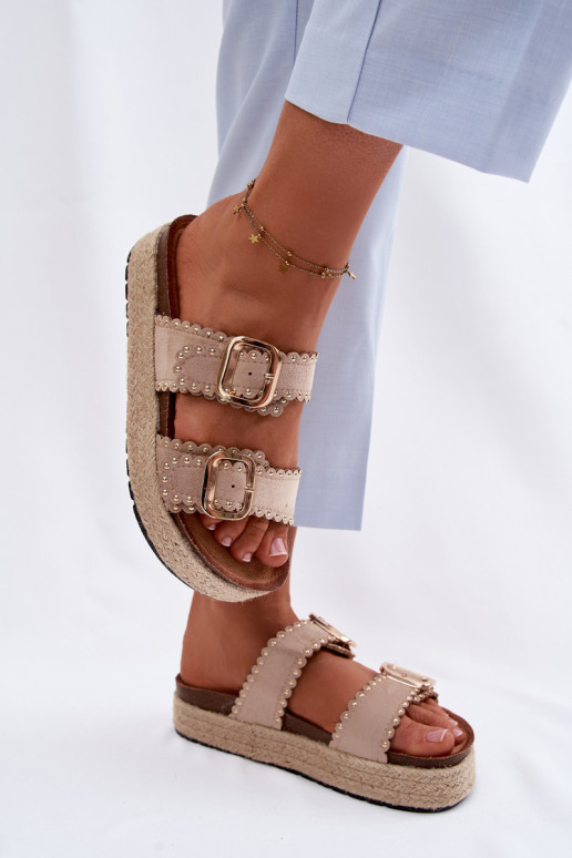 Klapki Damskie Na PlatformiewithPlecionką Złote Klamry I Ćwieki Beżowe