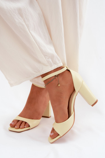 Women's Block Heel Sandals In Faux Leather Yellow Melvra 2