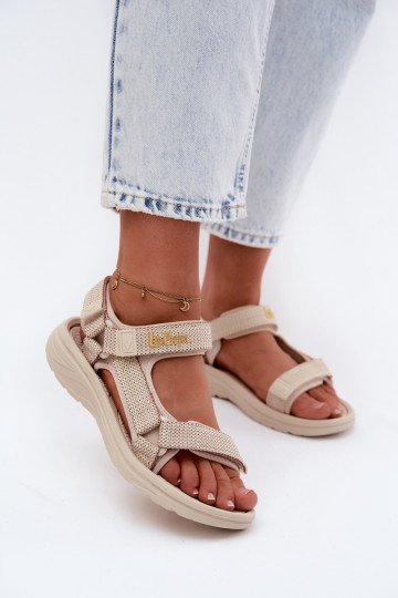 Sand-colored women's sandals Lee Cooper LCIN-26-34-4431L 2
