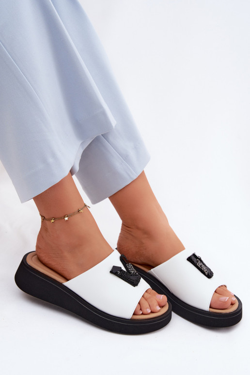 Leather women's slippers with V-shaped upper on platform Vinceza 66950, white color