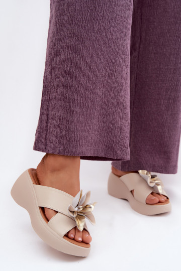 Leather Platform Sandals With Decorative Flower Vinceza 41511 Beige 2
